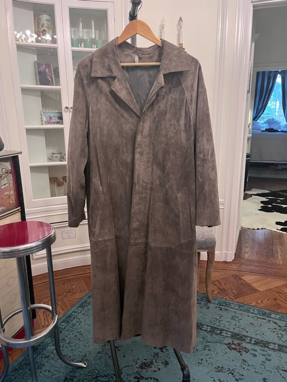 Vintage 80s Long Suede Trench Coat in Taupe. Size EU 36, US 5.5-6